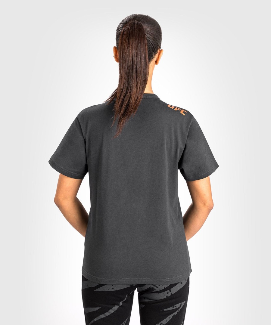 camiseta feminina de manga curta ufc adrenaline by venum fight week em algodão - cinza carvão