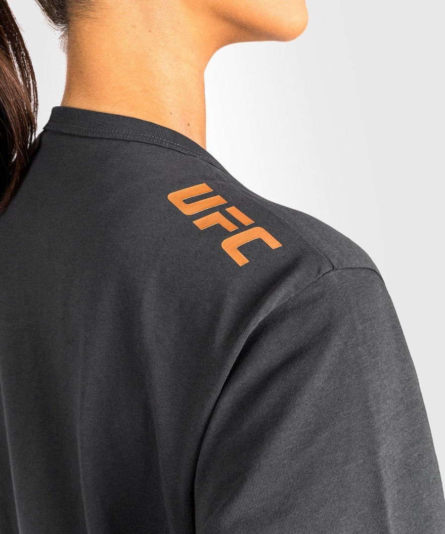 camiseta feminina de manga curta ufc adrenaline by venum fight week em algodão - cinza carvão