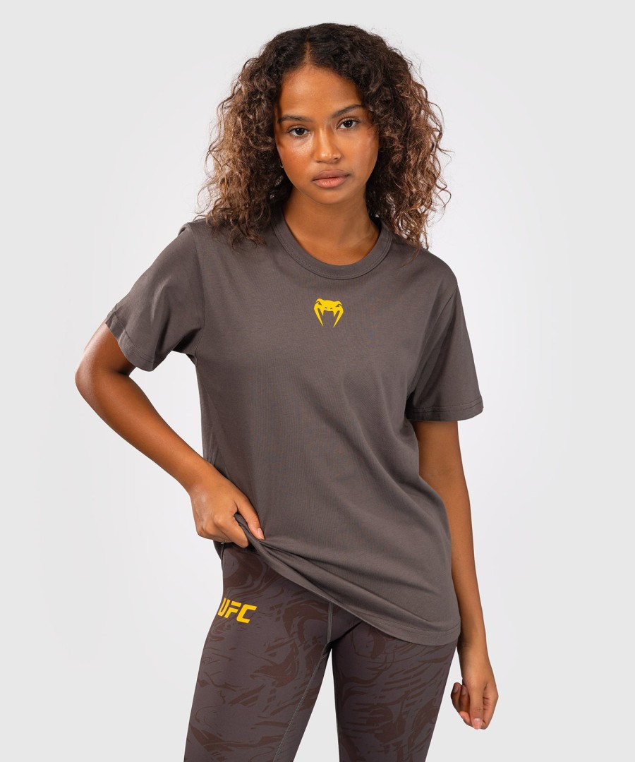 camiseta feminina de manga curta ufc fusion by venum fight week em algodão - marrom terra sólido