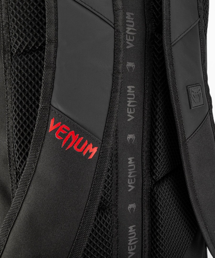 mochila venum challenger xtrem evo - pretovermelho