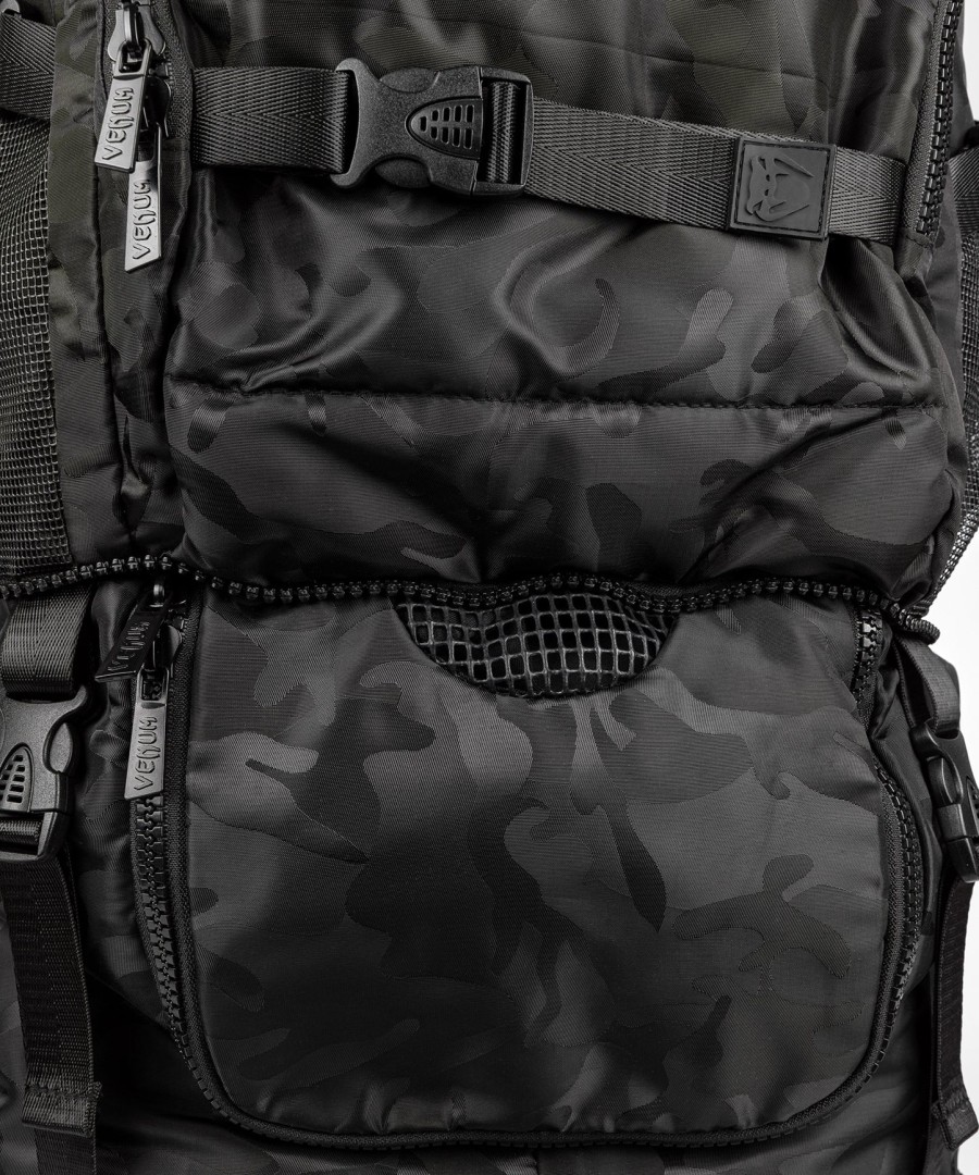 mochila venum challenger xtrem - pretocamuflagem escura