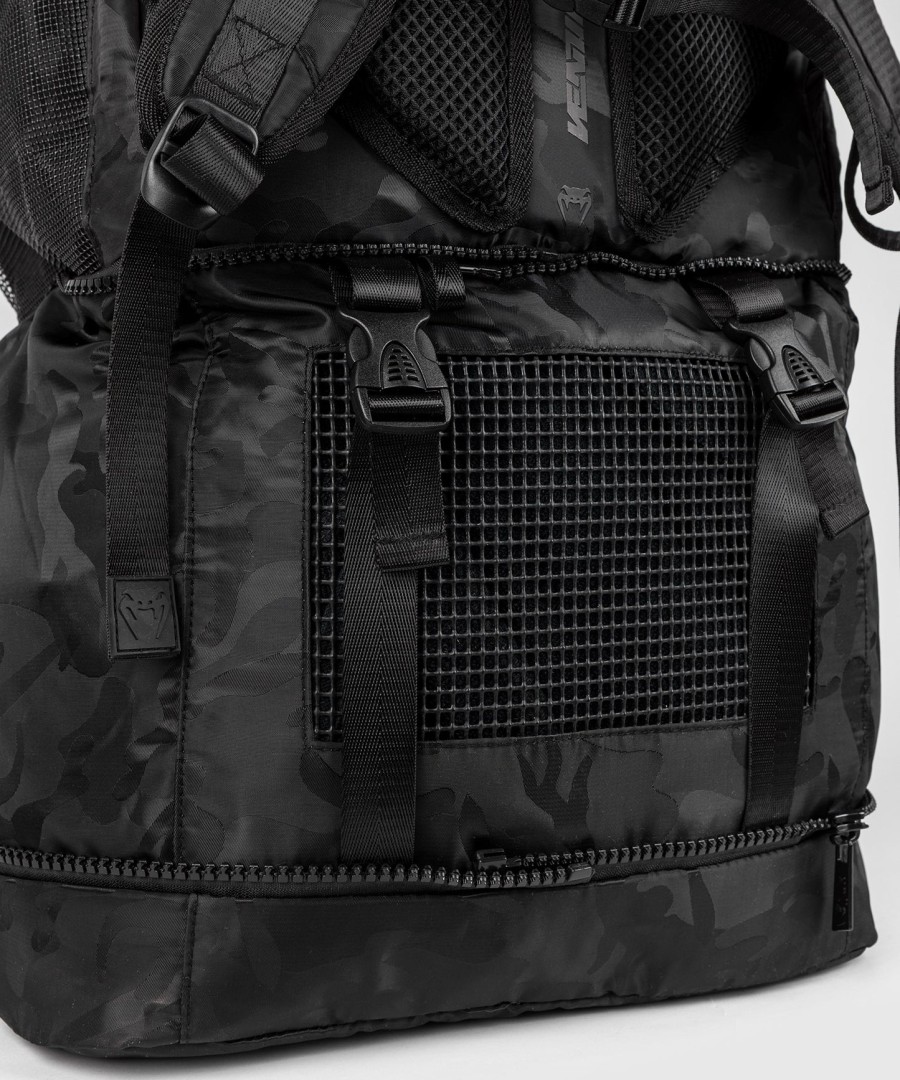 mochila venum challenger xtrem - pretocamuflagem escura