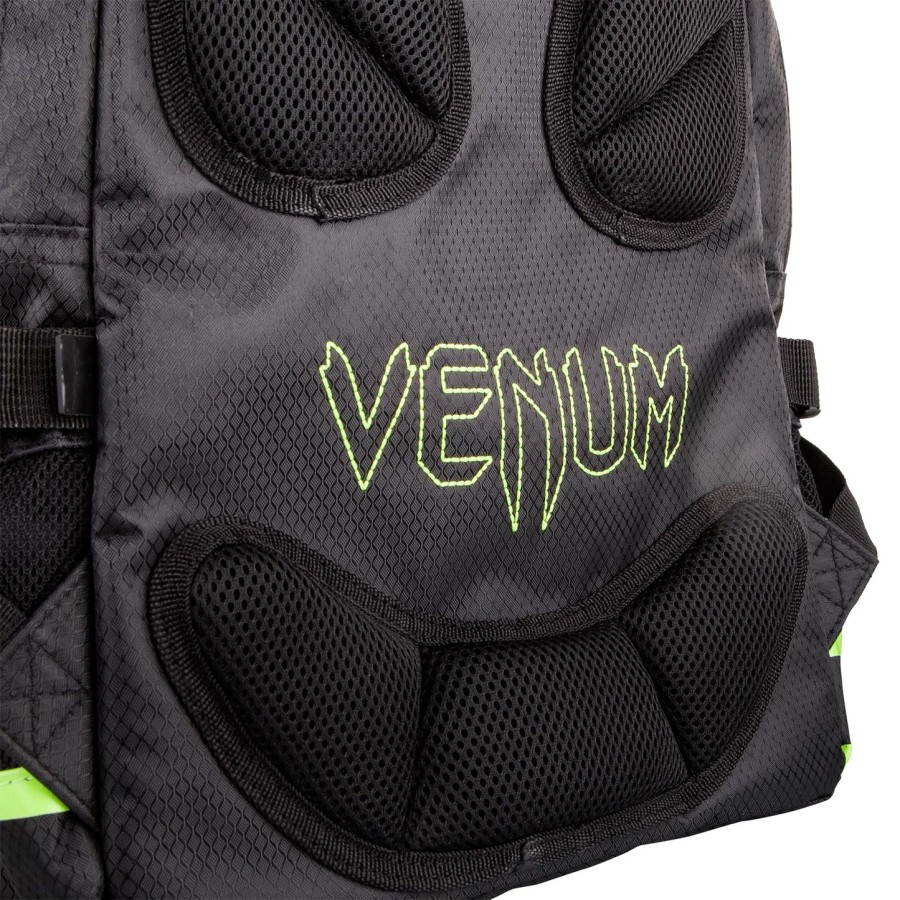 mochila venum challenger pro - pretoamarelo neo