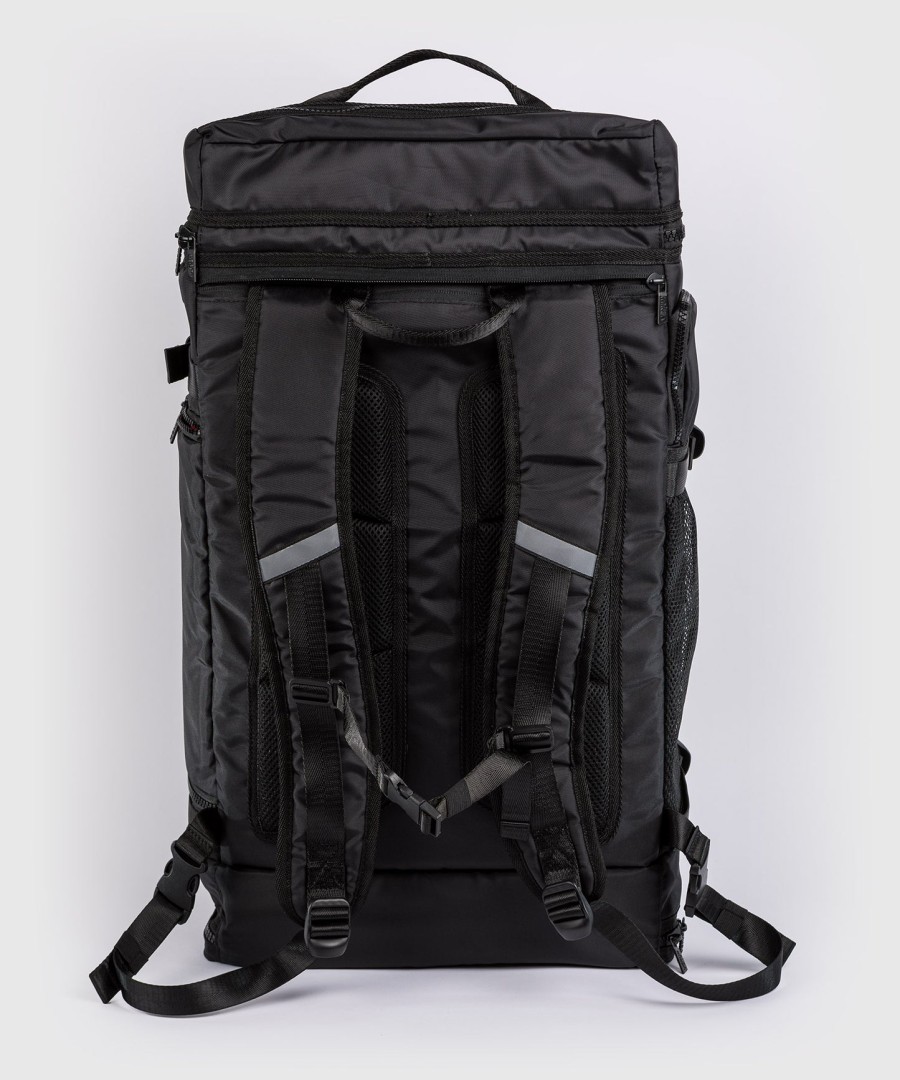 mochila ufc venum performance institute 2.0 - pretavermelha