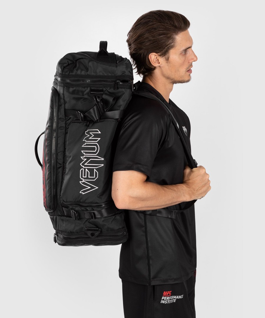 mochila ufc venum performance institute 2.0 - pretavermelha