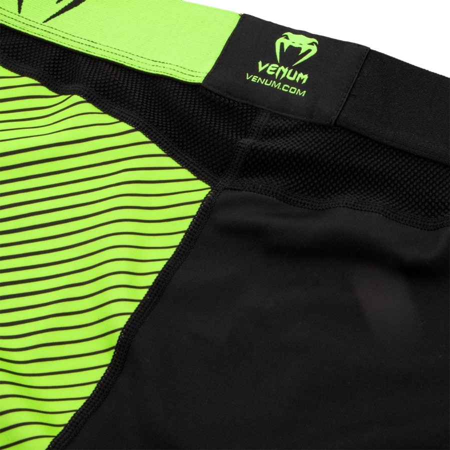 calça de compressão venum training camp 2.0 - pretaamarelo neon