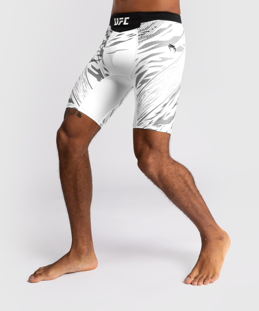 bermuda ufc fusion by venum authentic fight night masculina vale tudo - branca
