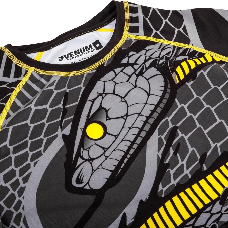 camiseta de proteção solar venum snaker - manga curta - pretoamarelo