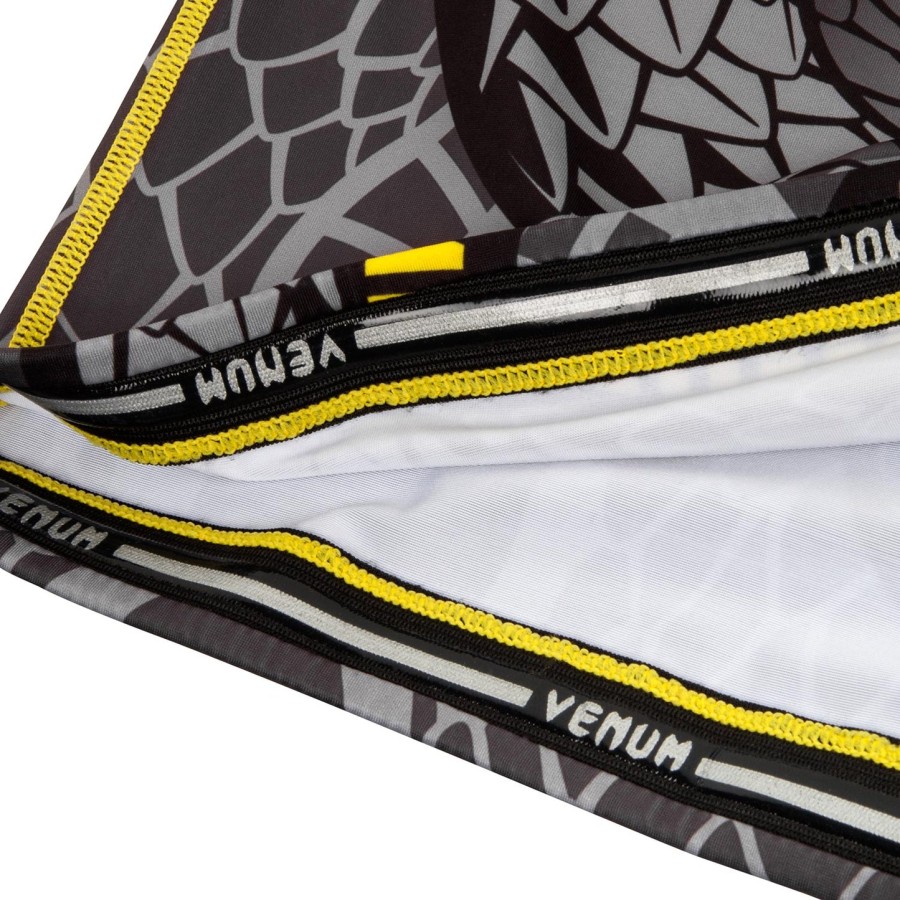 camiseta de proteção solar venum snaker - manga curta - pretoamarelo