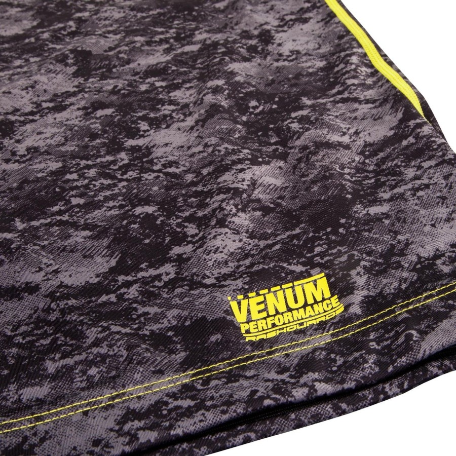 camiseta de proteção solar venum tramo - manga comprida - pretoamarelo
