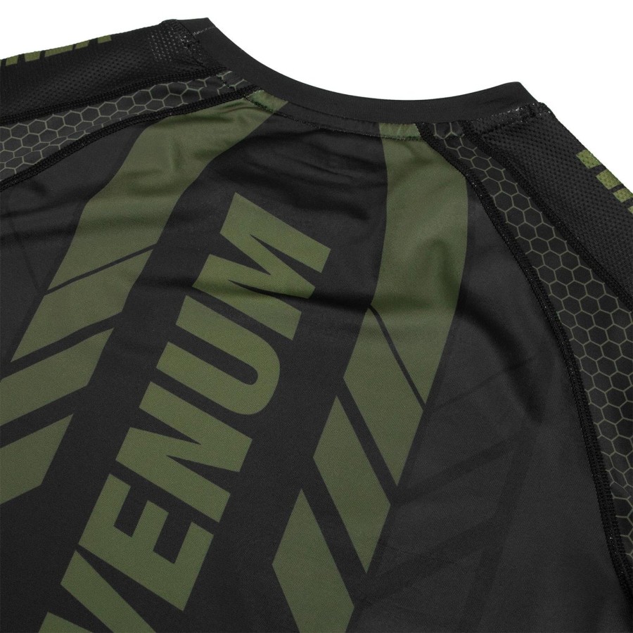 camiseta de proteção solar venum technical 2.0 - manga curta - pretocáqui - exclusiva