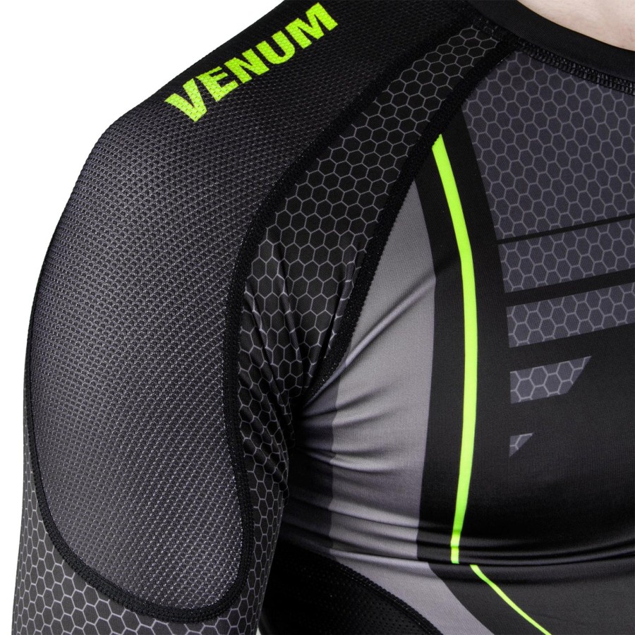 camiseta de proteção solar venum technical 2.0 de manga comprida - pretoamarelo