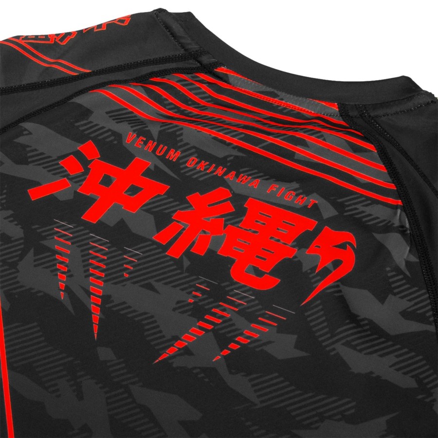camiseta de proteção solar venum okinawa 2.0 - manga curta - pretovermelho