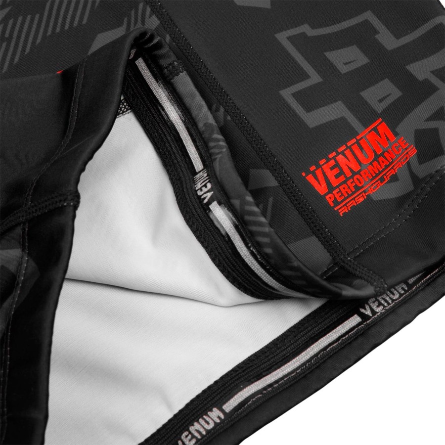 camiseta de proteção solar venum okinawa 2.0 - manga curta - pretovermelho