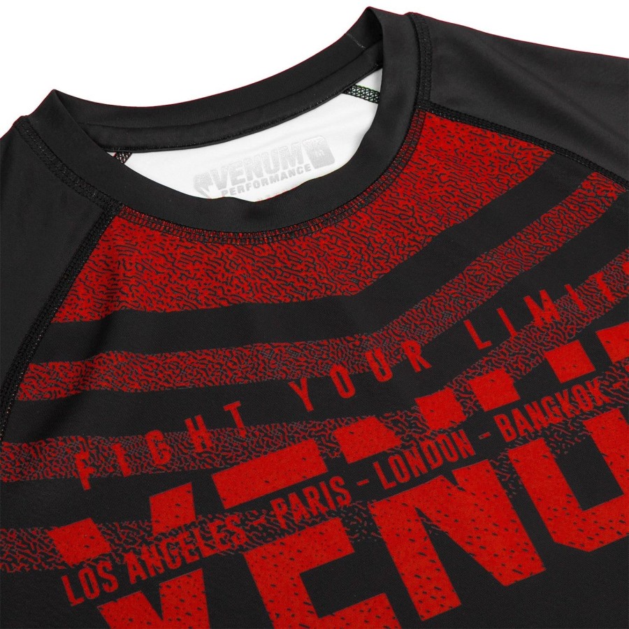 camiseta de proteção solar venum signature - manga curta - pretovermelho