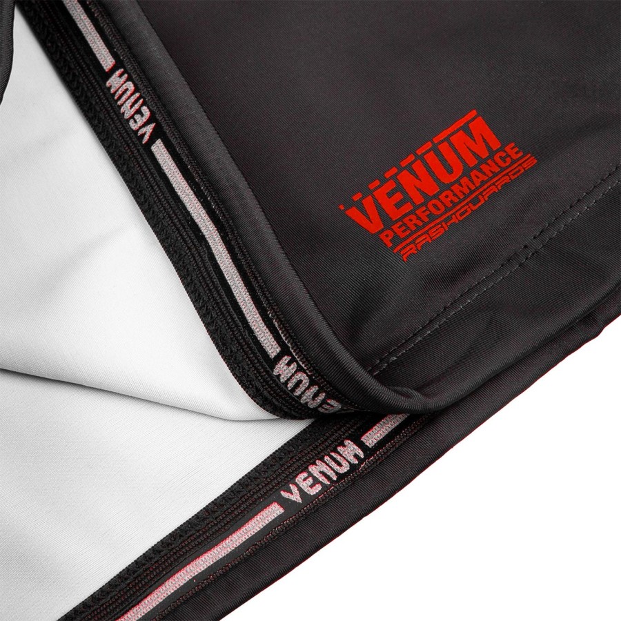 camiseta de proteção solar venum signature - manga curta - pretovermelho