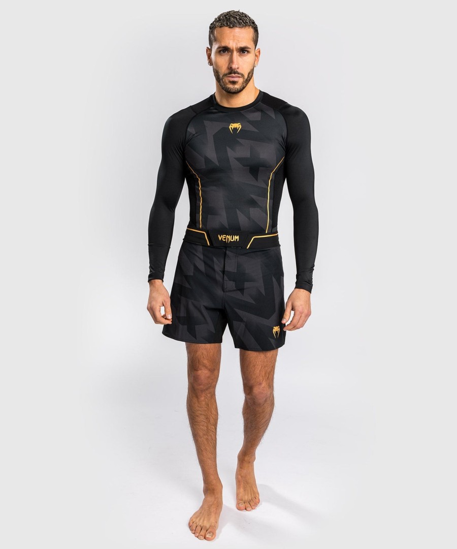 camiseta de proteção solar venum razor de manga comprida - pretodourado