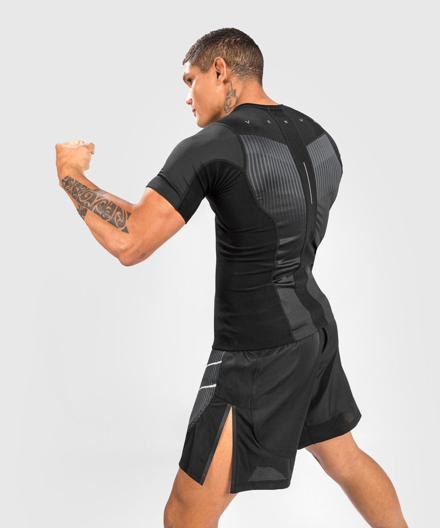 camiseta de proteção solar venum biomecha de manga curta - pretocinza