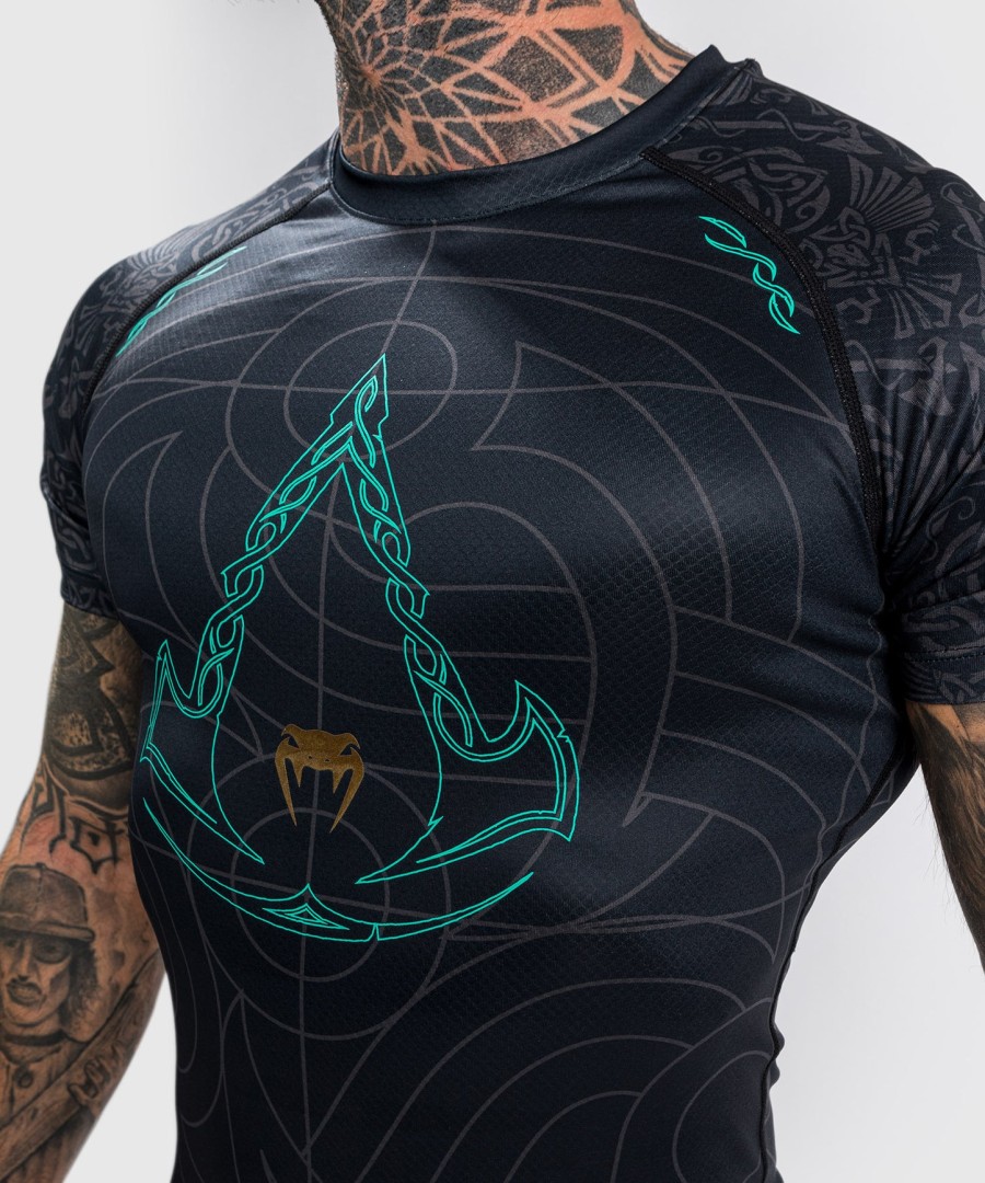 camiseta de proteção solar venum assassins creed reloaded - manga curta - preta