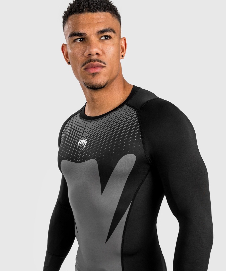 camiseta de proteção solar venum attack masculina de manga comprida - pretocinza
