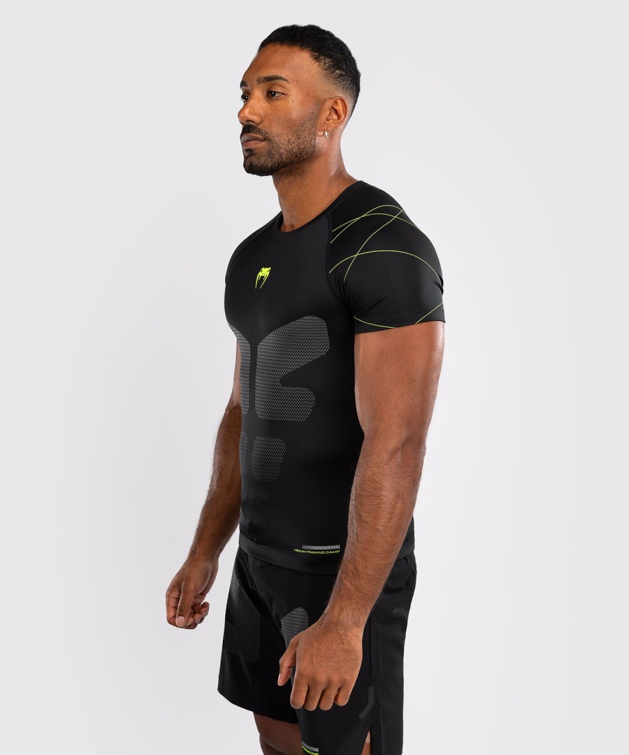camiseta de proteção solar venum training camp 4.0 de manga curta - pretaverde neon