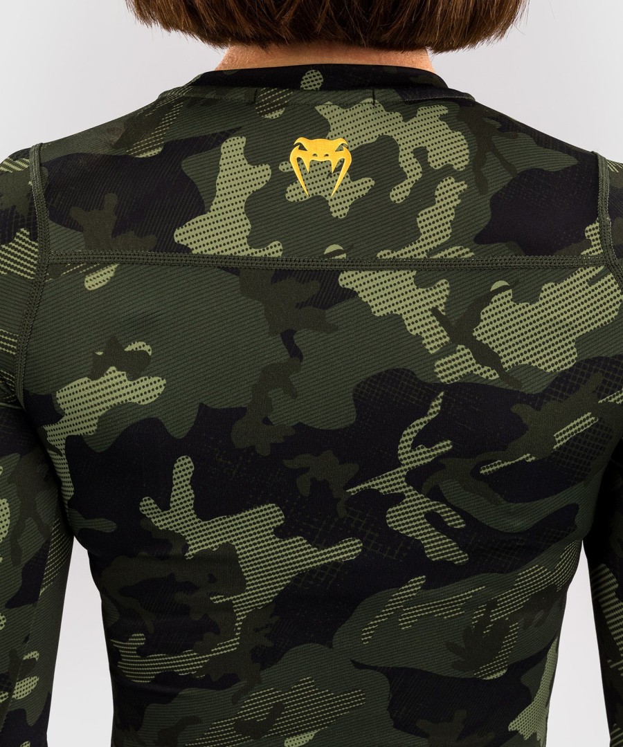 camiseta de proteção solar feminina de manga comprida venum x sophia rose - camuflagem florestal
