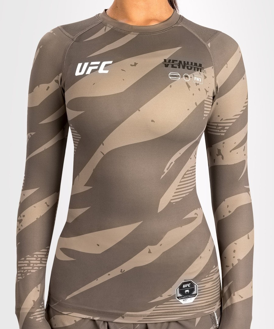 rashguard de manga comprida feminina ufc adrenaline by venum fight week performance - camuflagem deserto