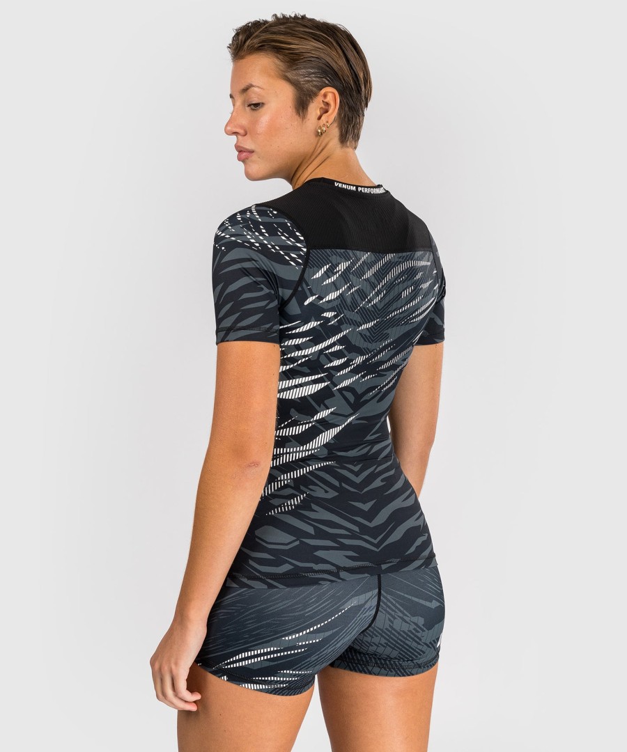 rashguard de manga curta feminino ufc fusion by venum authentic fight night performance - preto