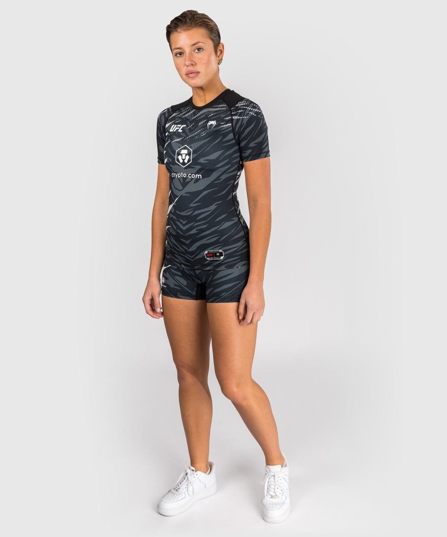 rashguard de manga curta feminino ufc fusion by venum authentic fight night performance - preto
