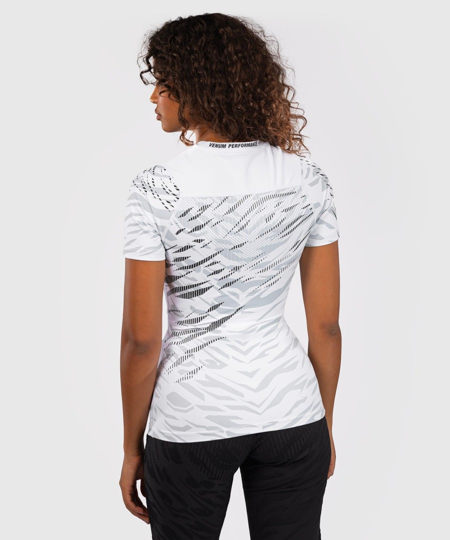 rashguard de manga curta feminina ufc fusion by venum authentic fight night performance - branca