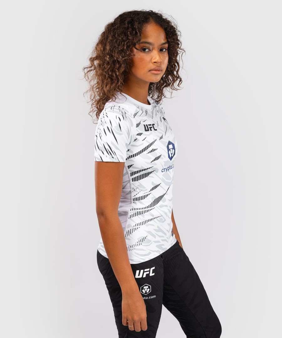 rashguard de manga curta feminina ufc fusion by venum authentic fight night performance - branca