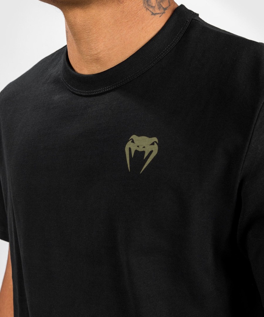 camiseta venum fangs - corte regular - preta