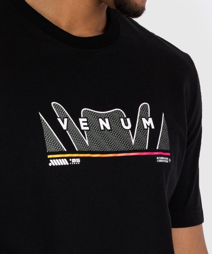 camiseta venum com estampa de cobra - preta