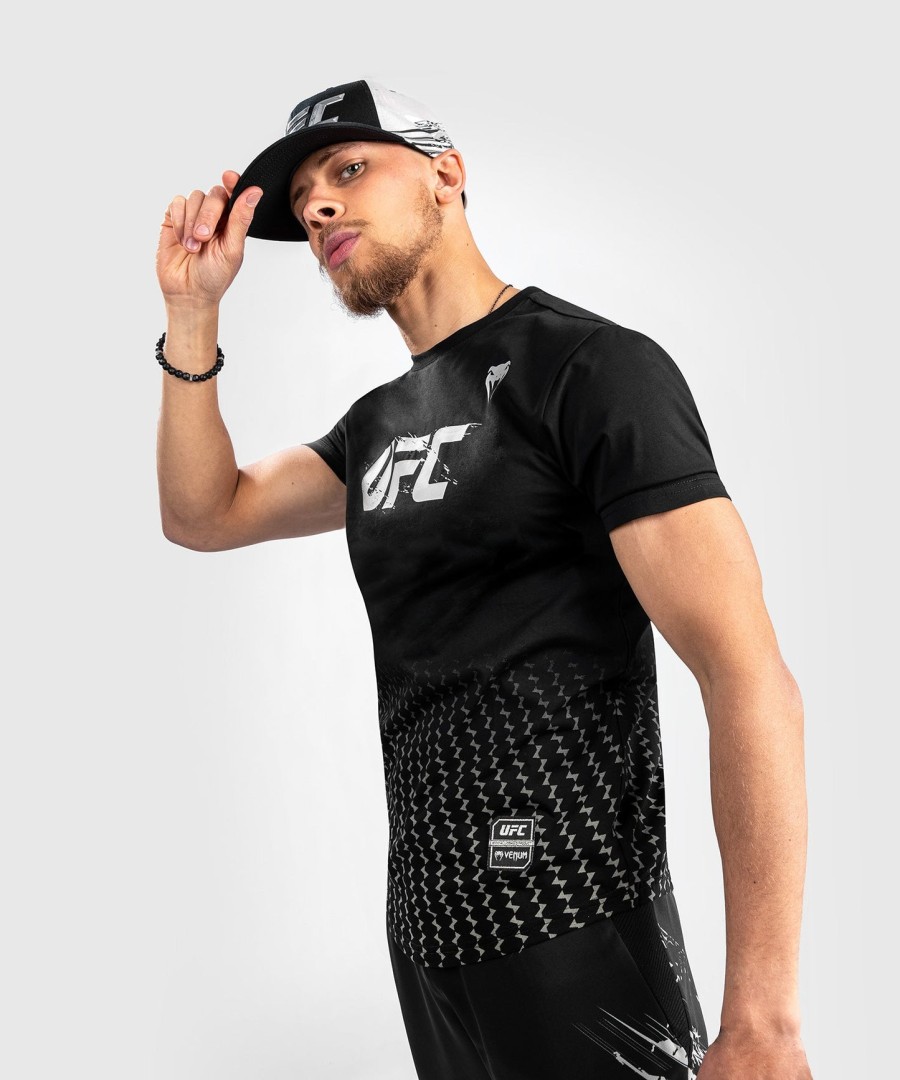 camiseta de manga curta ufc venum authentic fight week masculina 2.0 - preta