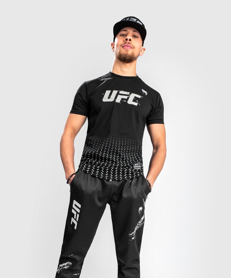 camiseta de manga curta ufc venum authentic fight week masculina 2.0 - preta
