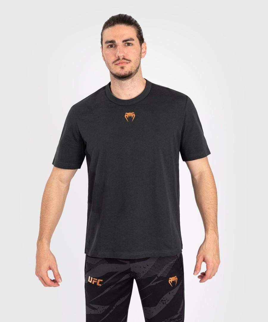 camiseta masculina de manga curta ufc adrenaline by venum fight week - cinza carvão