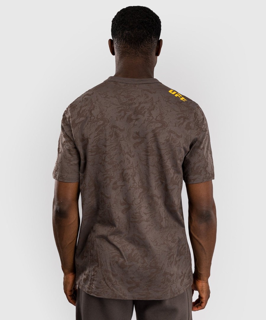 camiseta masculina de manga curta ufc fusion by venum fight week - marrom terra