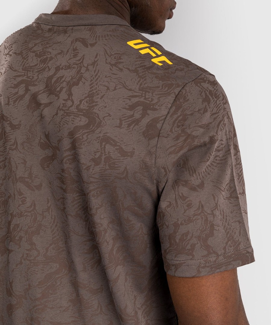 camiseta masculina de manga curta ufc fusion by venum fight week - marrom terra