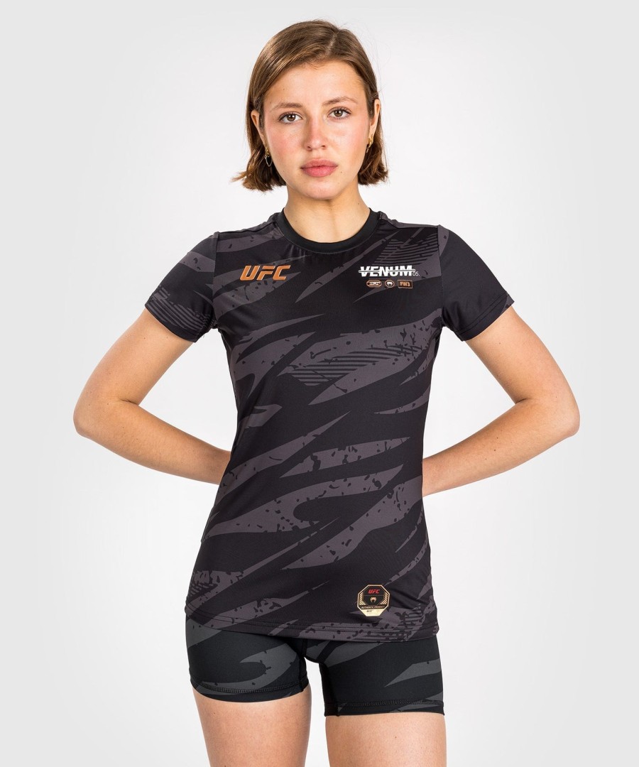 camiseta feminina ufc adrenaline by venum fight week dry-tech - camuflagem urbana