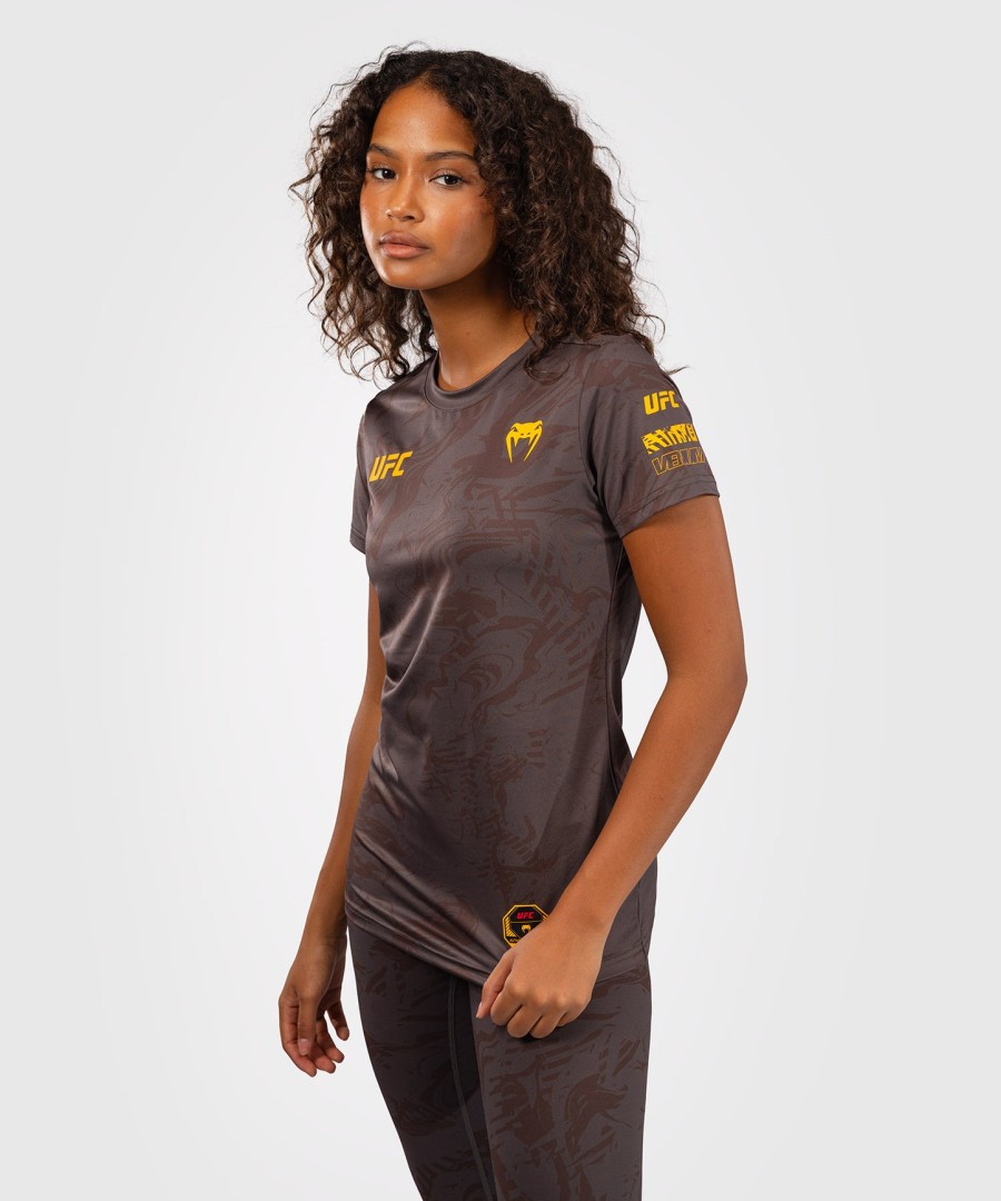 camiseta feminina ufc fusion by venum fight week dry-tech - marrom terra