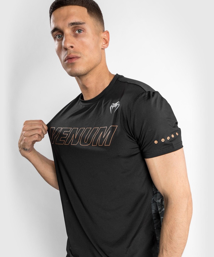camiseta venum classic evo dry tech - pretabronze