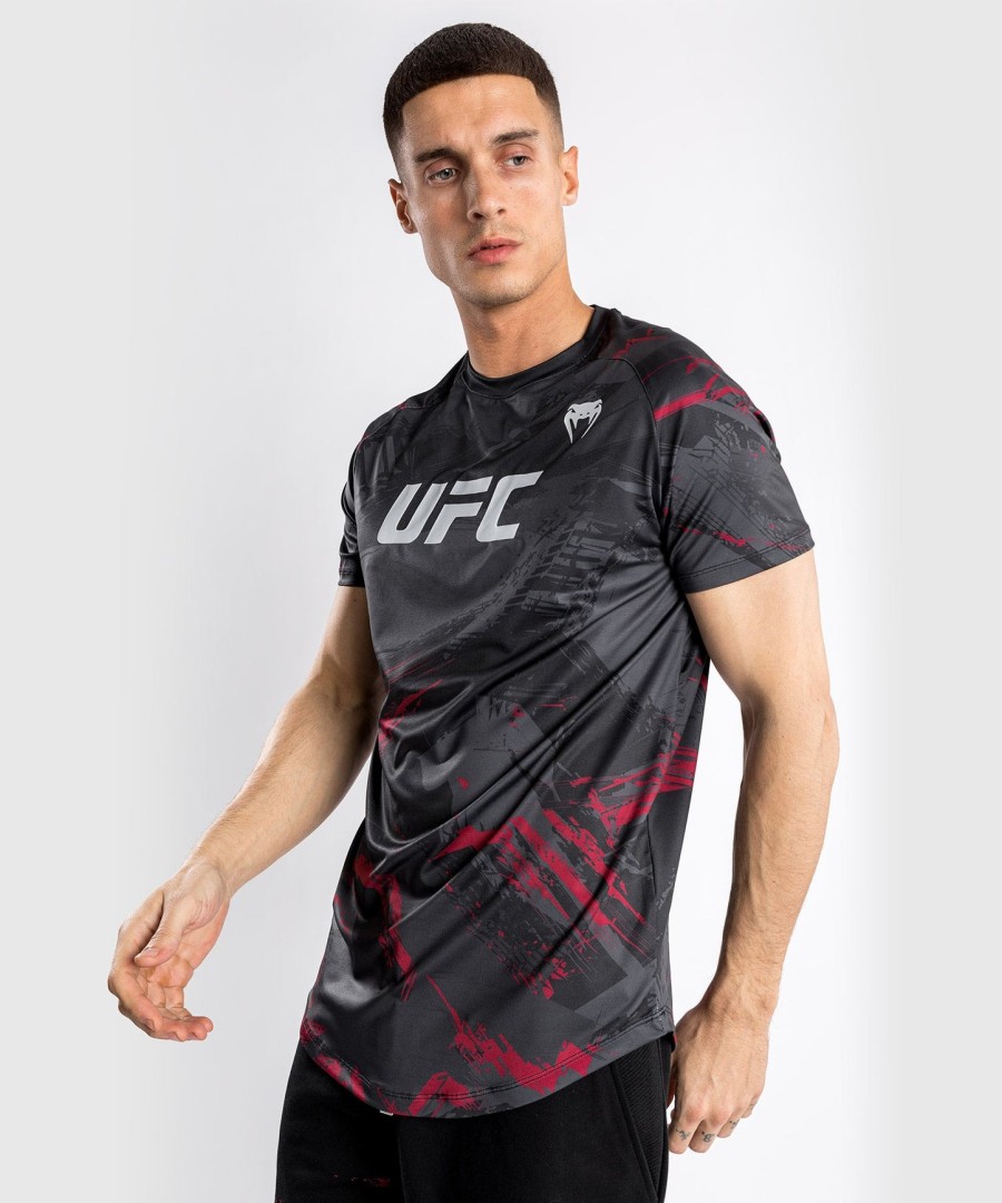 camiseta masculina ufc venum authentic fight week 2.0 dry tech - preta