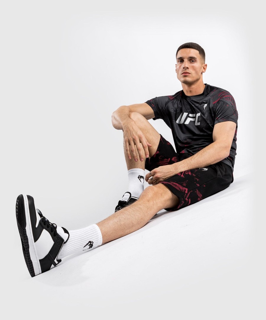 camiseta masculina ufc venum authentic fight week 2.0 dry tech - preta