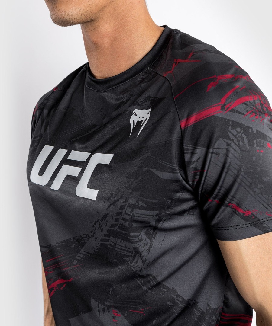 camiseta masculina ufc venum authentic fight week 2.0 dry tech - preta