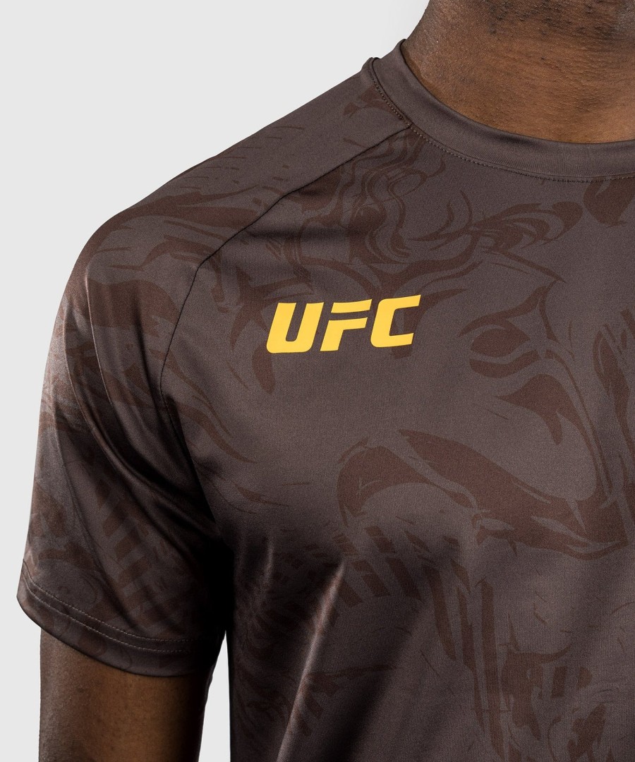 camiseta masculina ufc fusion by venum fight week dry-tech - marrom terra
