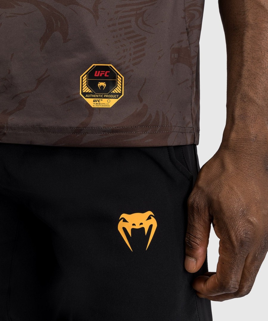 camiseta masculina ufc fusion by venum fight week dry-tech - marrom terra