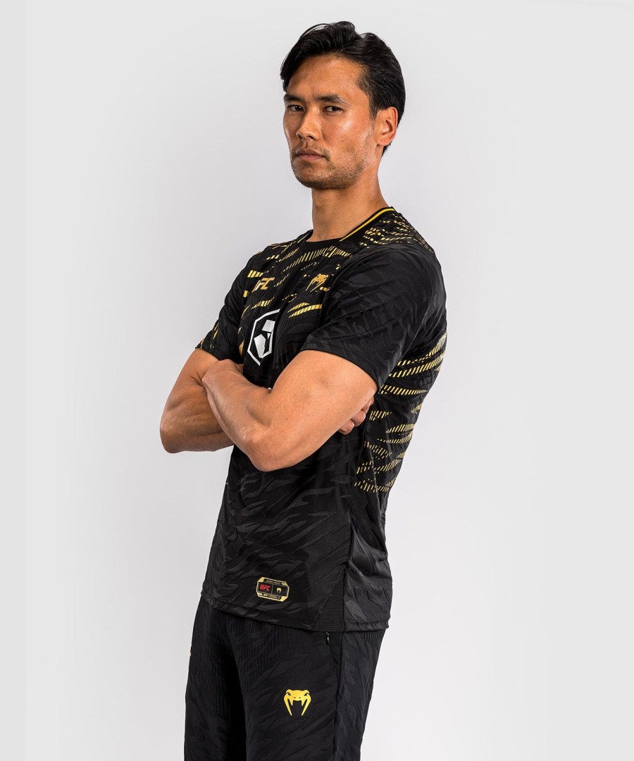 camisa de entrada autêntica do ufc fusion by venum para o fight night - campeão