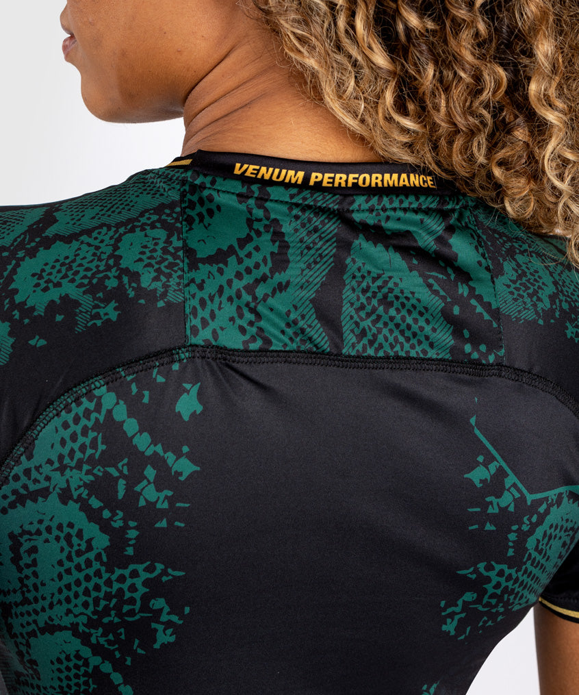 camisa de entrada de luta feminina autêntica ufc adrenaline by venum verdepretadourada - edição esmeralda