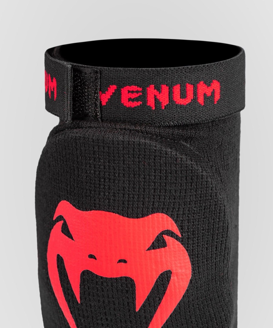 cotoveleira venum kontact - pretovermelho