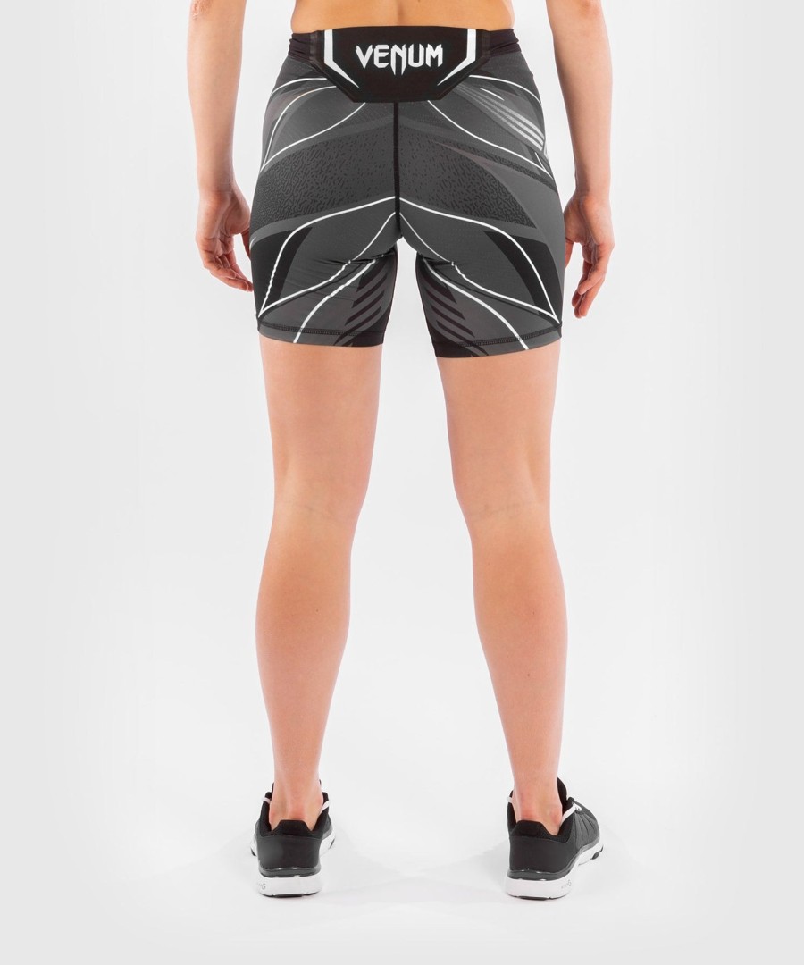 shorts ufc venum authentic fight night vale tudo feminino - comprimento longo - preto